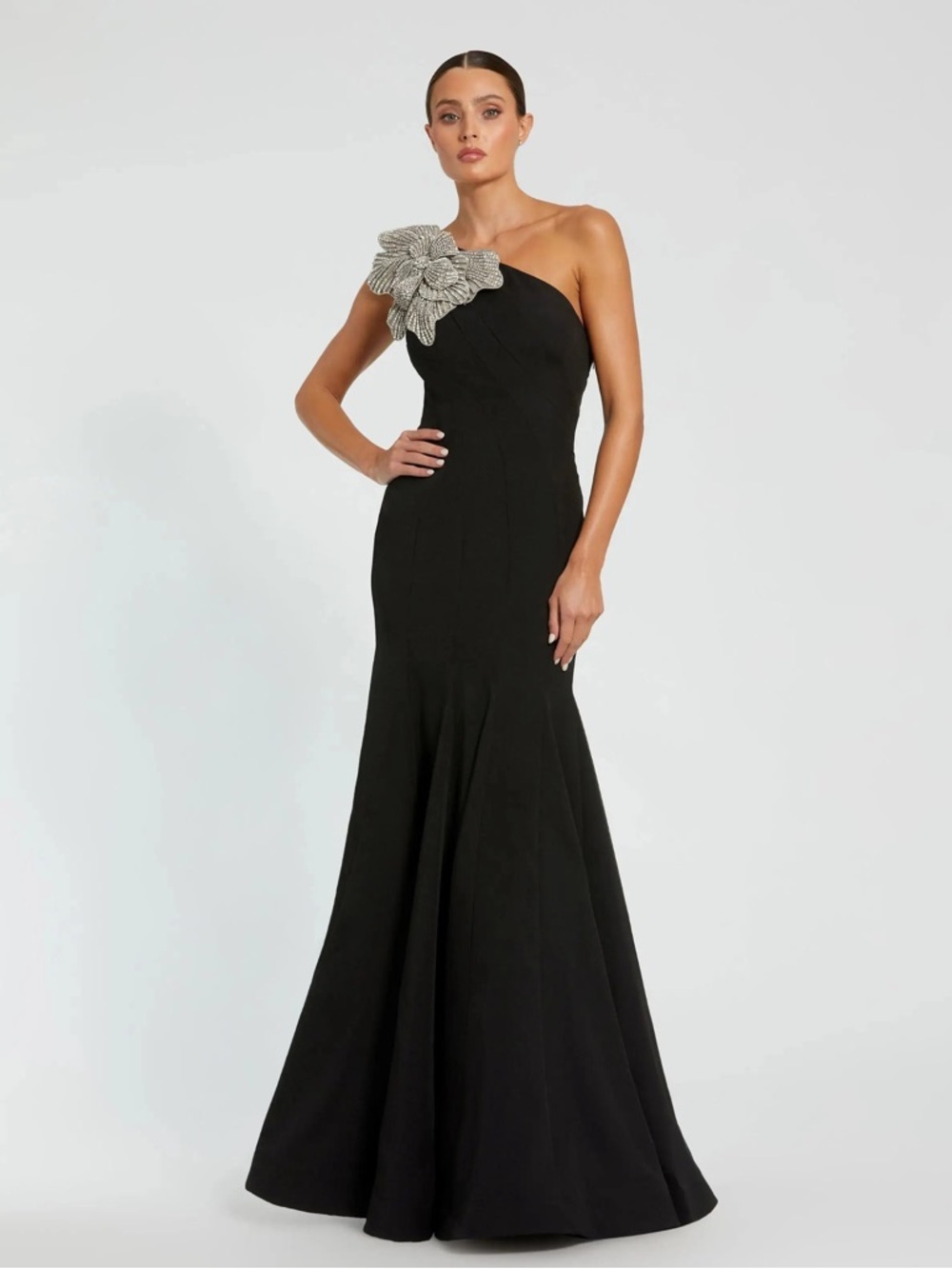 Mac Duggal 11810 Black Crepe One Shoulder Gown With Crystal Flower Size 8 Nwt